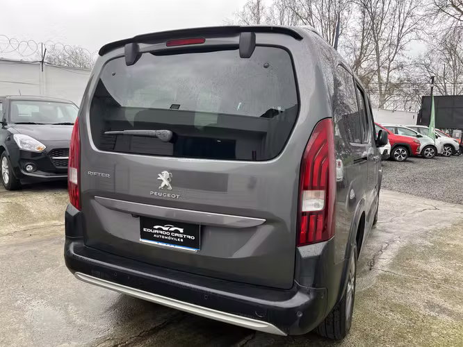 PEUGEOT RIFTER 1.5 HDI  8AT ALLURE AÑO 2023