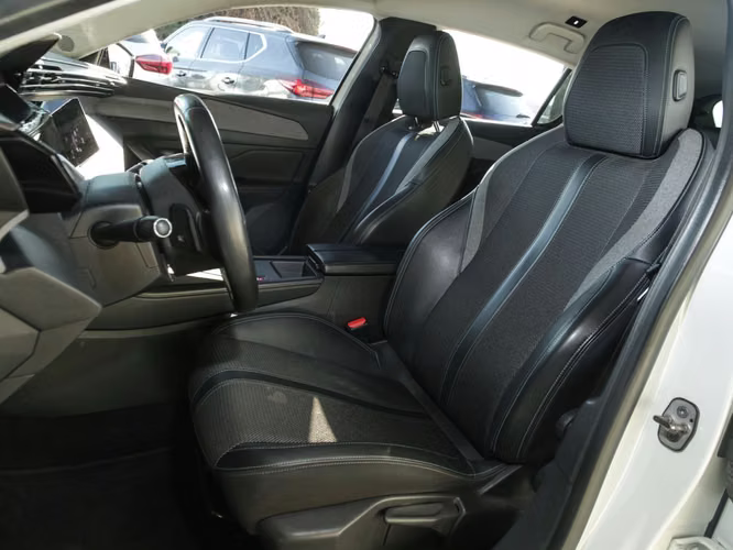 PEUGEOT 308 DIESEL 1.5 AUT FULL CARPLAY CAMARA 2022