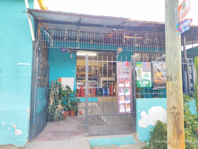 SE VENDE: CASA CON LOCAL COMERCIAL CALDERA