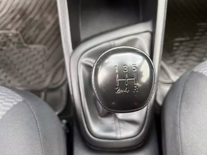 HYUNDAI VERNA CB 1.4 MT AÑO 2021