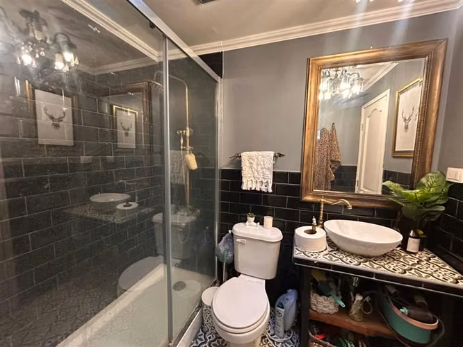 Casa en venta de 5 dorm. 3 dormitorios en Las Condes