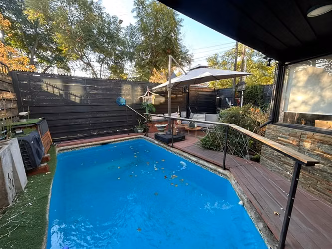 Casa en venta de 5 dorm. 3 dormitorios en Las Condes