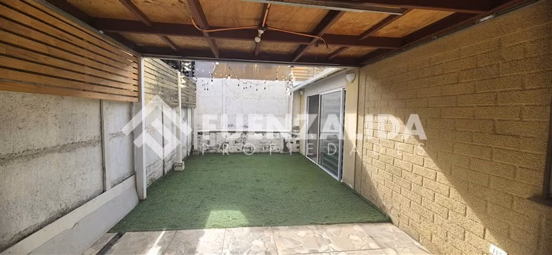 Casa en venta de 3 dorm. en Buín