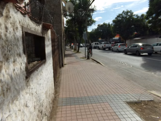 Sitio con casa en venta en centro Talagante