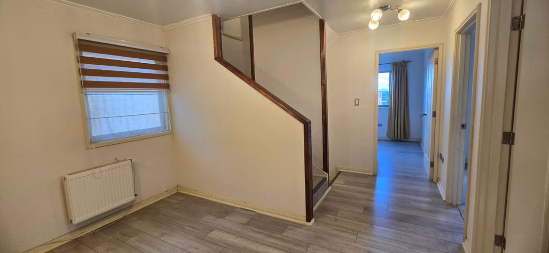 SE VENDE LINDA CASA, 5 DORMITORIOS, LOMAS SAN ANDRES.