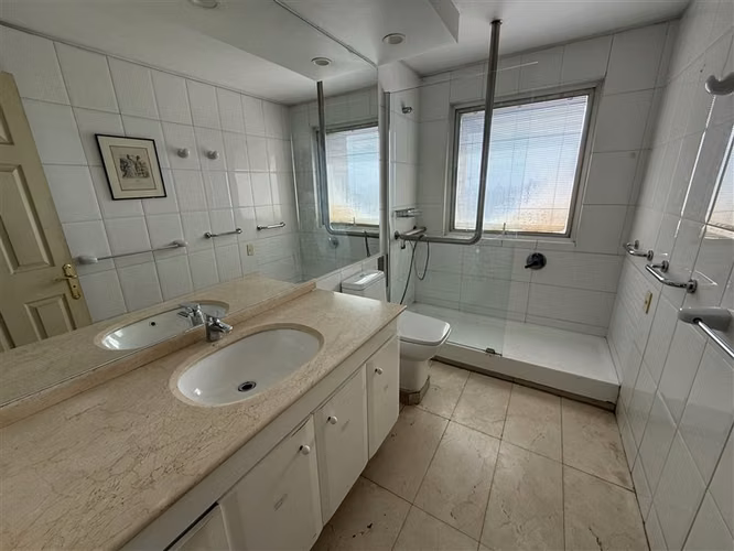 Departamento en arriendo de 4 dorm. en Vitacura