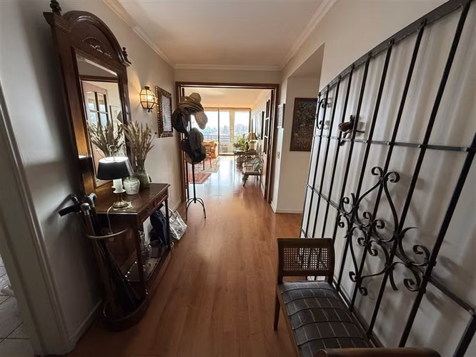 Departamento en arriendo de 4 dorm. en Vitacura