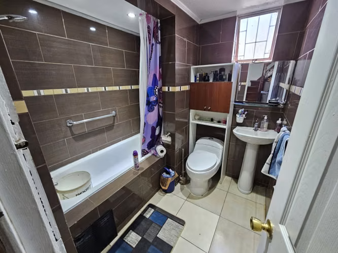 Oportunidad / Amplia Casa / Centro de Lampa / 5D+1B - Imagen 13