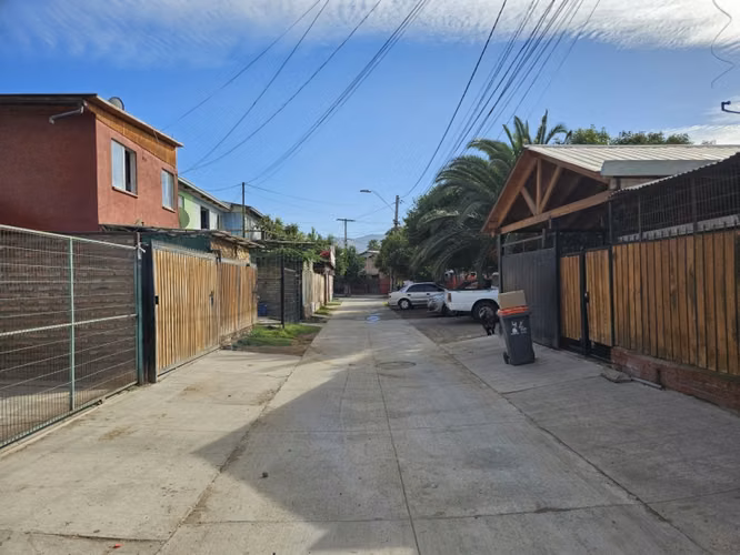Oportunidad / Amplia Casa / Centro de Lampa / 5D+1B - Imagen 23