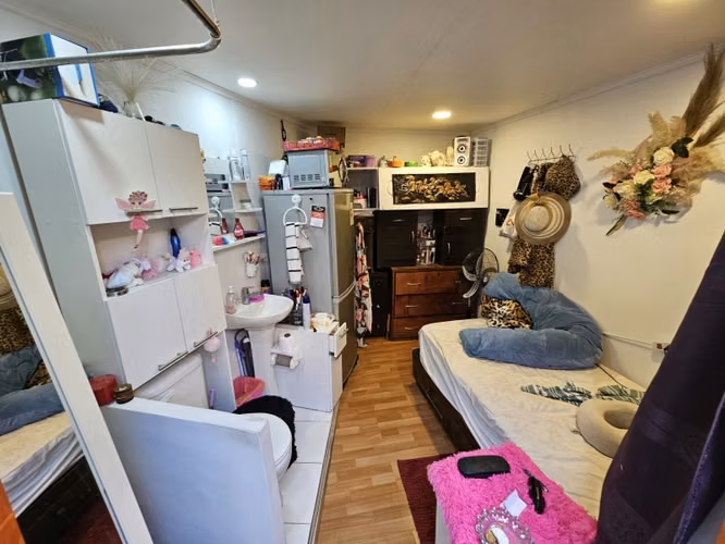 Oportunidad / Amplia Casa / Centro de Lampa / 5D+1B - Imagen 2