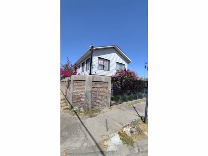 Oportunidad / Seguridad/ Amplia Casa-oficina / 3d+3b+3e