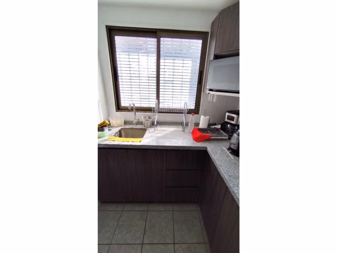 Oportunidad / Seguridad/ Amplia Casa-oficina / 3d+3b+3e