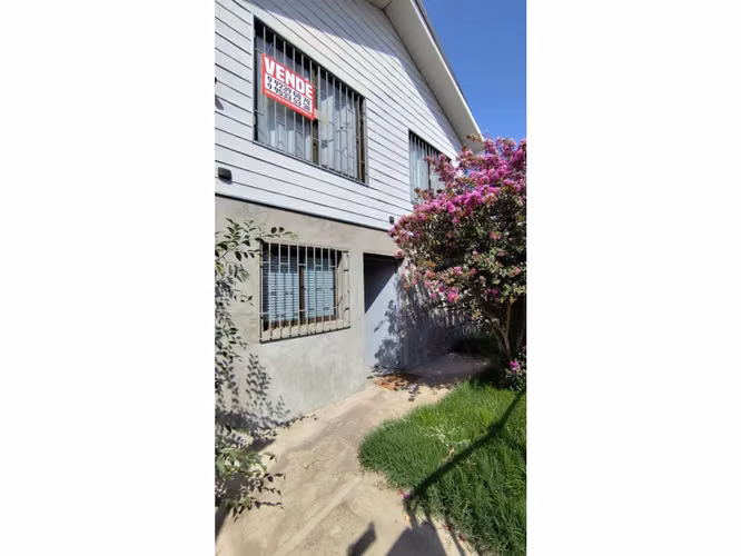 Oportunidad / Seguridad/ Amplia Casa-oficina / 3d+3b+3e