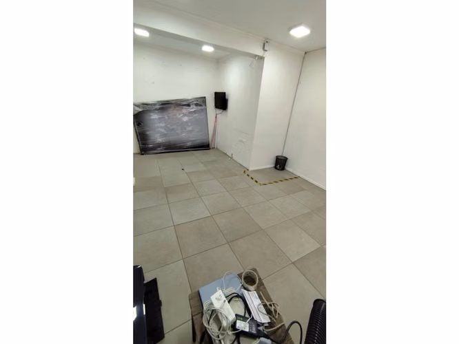 Oportunidad / Seguridad/ Amplia Casa-oficina / 3d+3b+3e