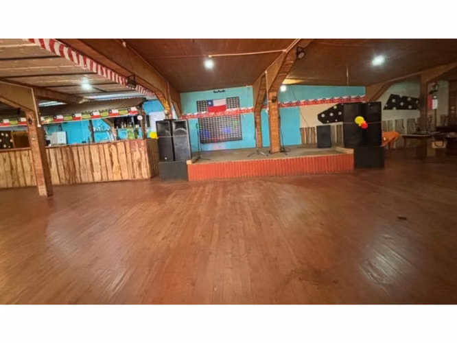 Se vende centro de eventos y cabañas en Ancud