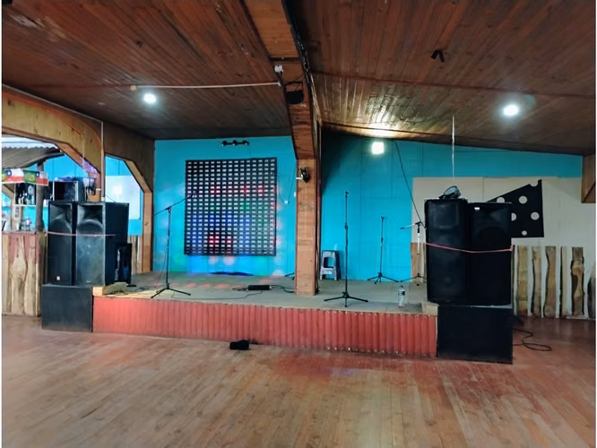 Se vende centro de eventos y cabañas en Ancud