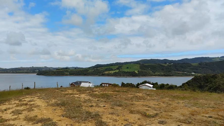 Se venden tres propiedades en Chiloé