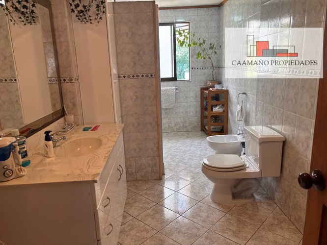 Hermosa Casa con Gran terreno en el Corazón de Macul