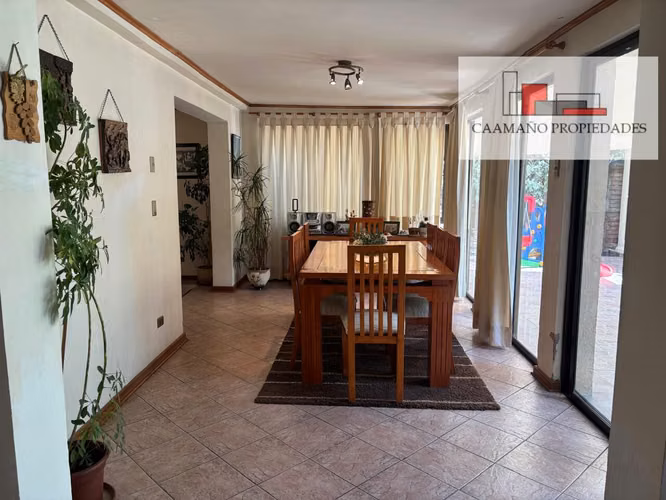 Hermosa Casa con Gran terreno en el Corazón de Macul