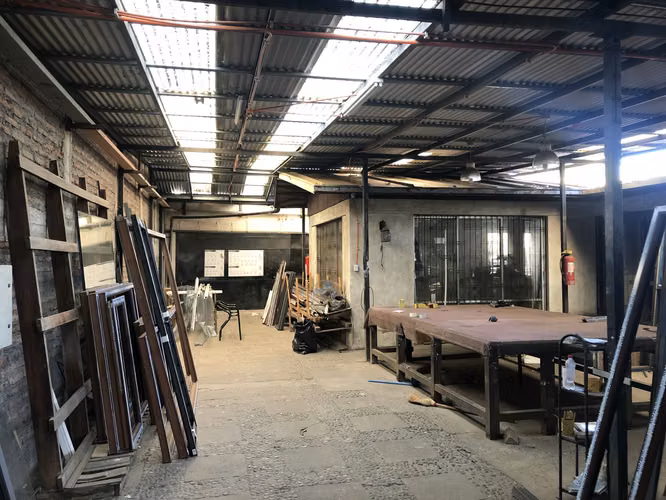 POTENCIAL PROPIEDAD COMERCIAL E INDUSTRIAL ZONA DE 5  PISOS