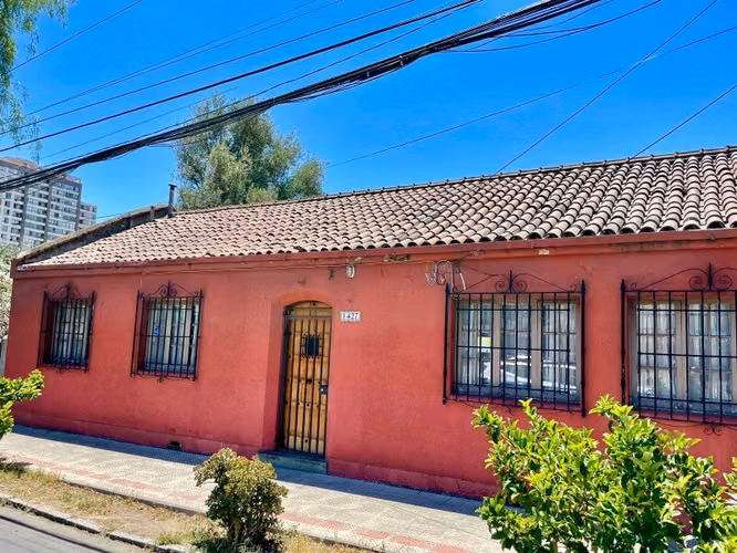 Hermosa Casa con Gran terreno en Independencia