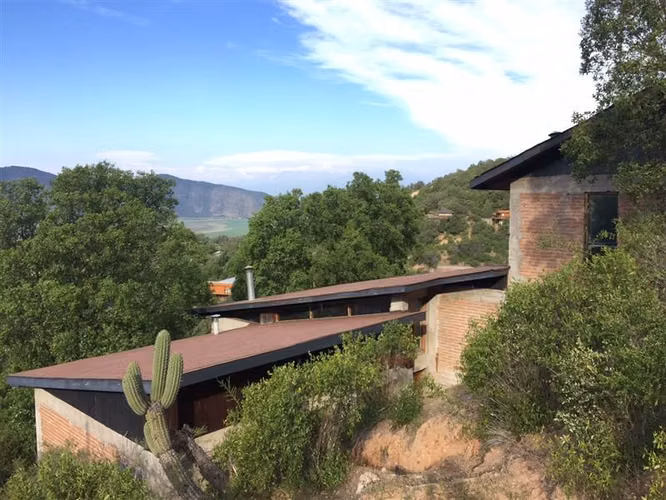 ARRIENDO CASA PIEDRA MOLINA EXTRAORDINARIA VISTA LAGUNA DE ACULEO