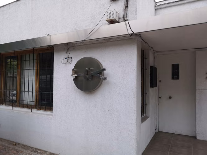EXCELENTE CASA COMERCIAL EN ÑUÑOA  A METROS DEL LIDER Y 2 CUADRAS IRARRAZAVAL