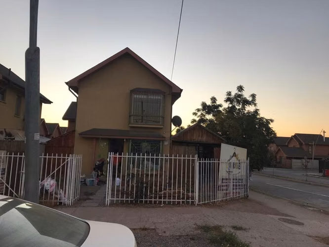 VENDO CASA BUIN CALETERA FRENTE CARRETERA PANAMERICANA MADRIGAL USO MIXTO COMERCIAL Y RESIDENCIAL