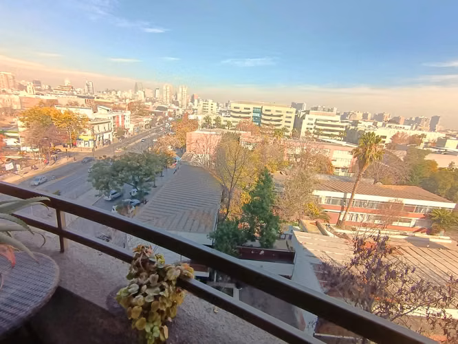 Oportunidad! Departamento de 2 Dormitorios con Vista Despejada