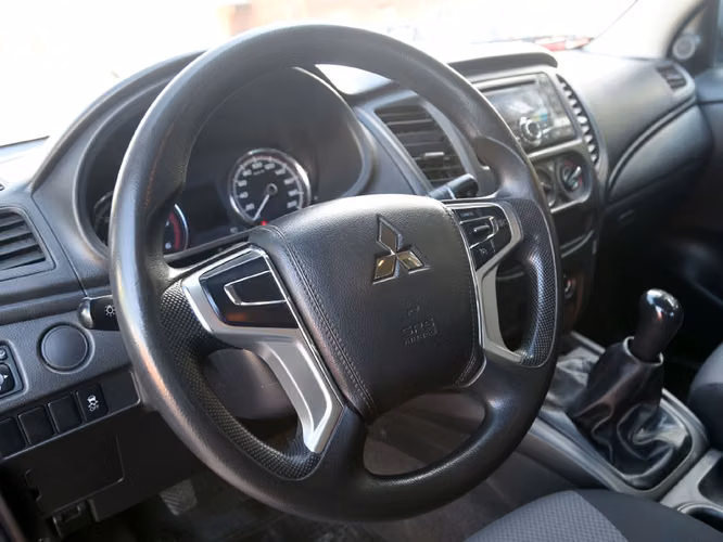 MITSUBISHI L200 2022