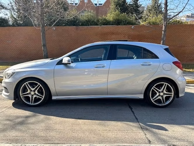 MERCEDES BENZ A 200 BLUEEFFICIENCY AT - 2016 | 2812