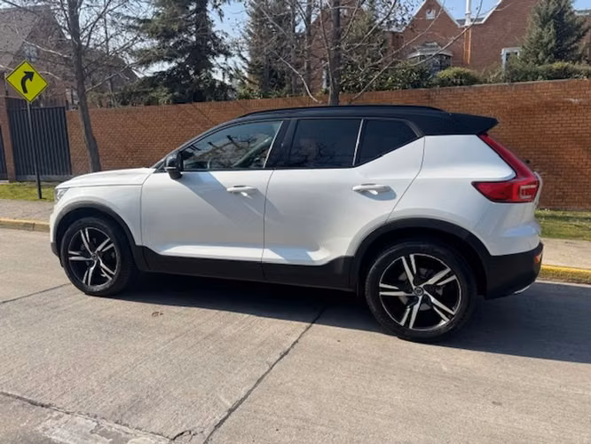 VOLVO XC40 T5 R-DESIGN - 2021 | 2838