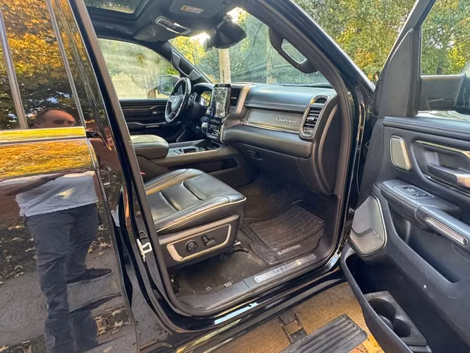 RAM 1500 LIMITED CREW CAB - 2022 | 2846