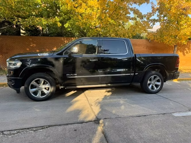 RAM 1500 LIMITED CREW CAB - 2022 | 2846