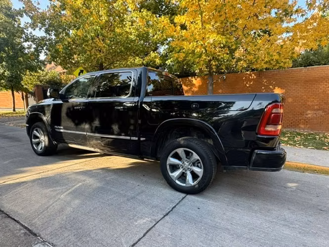 RAM 1500 LIMITED CREW CAB - 2022 | 2846