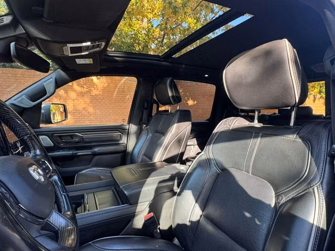 RAM 1500 LIMITED CREW CAB - 2022 | 2846