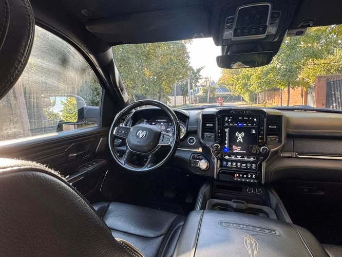 RAM 1500 LIMITED CREW CAB - 2022 | 2846