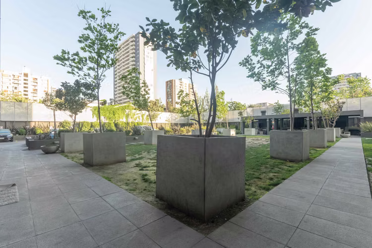 Cuarta Avenida 1350 (1 Bod) [487-4]