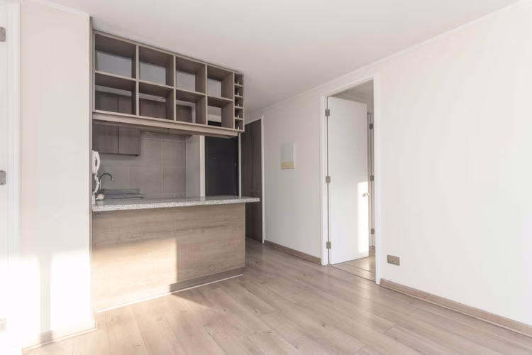 Cuarta Avenida 1350 (1 Bod) [487-4]