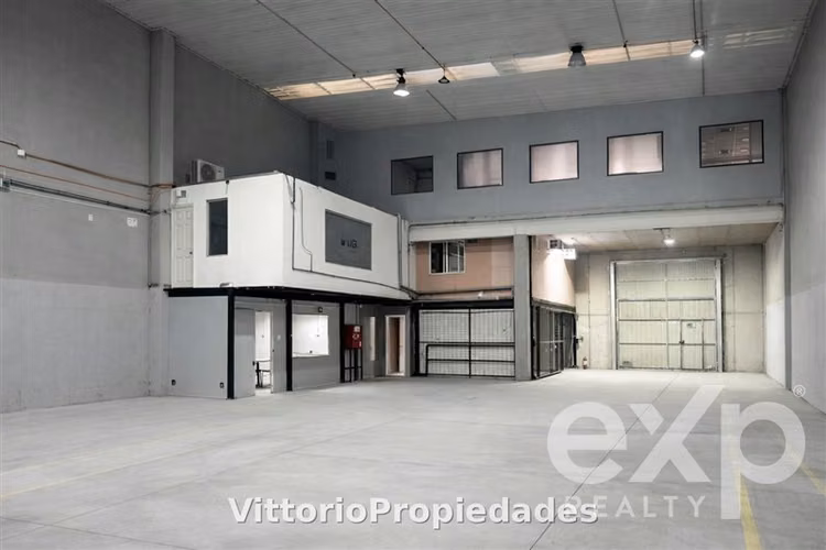 Bodega Industrial excelente ubicación en Quilicura