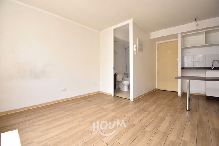 Departamento en Avenida María Rozas Velásquez
