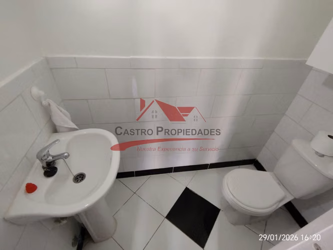 Hermosa Casa de Dos Pisos Ampliada, 3 Dormitorios, 2 Baños, San Bernardo.