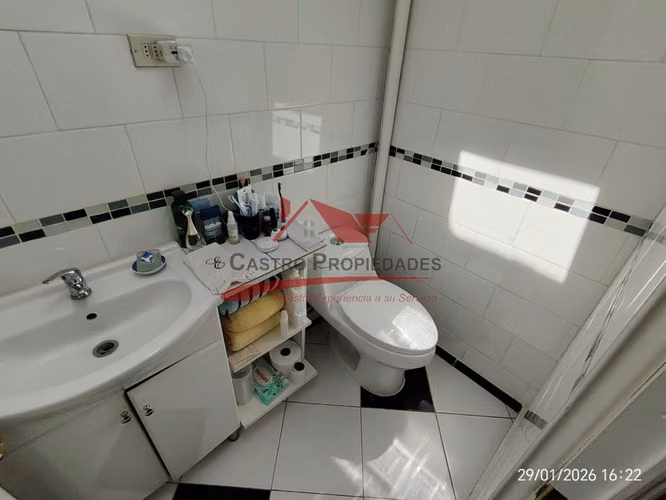 Hermosa Casa de Dos Pisos Ampliada, 3 Dormitorios, 2 Baños, San Bernardo.