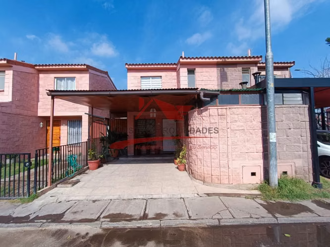 Hermosa Casa de Dos Pisos, 3 Dormitorios 2 Baños, Quilicura