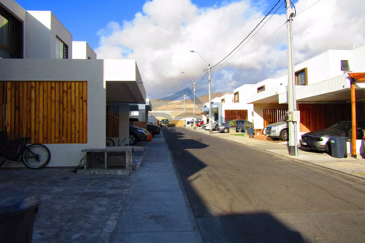 Se arrienda casa con o sin amoblar. Costa Laguna (177346)