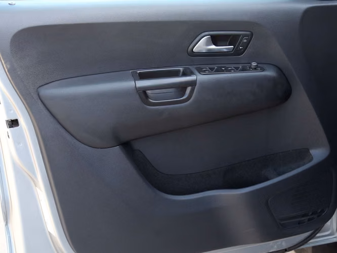 VOLKSWAGEN AMAROK 2023