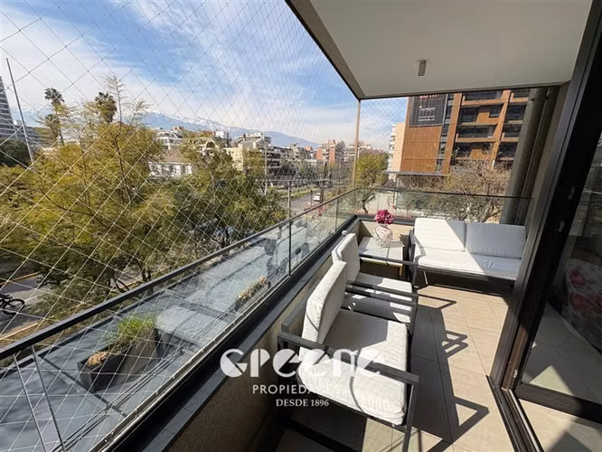 Departamento semi nuevo en venta de 2 dorm. en Providencia