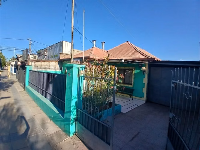 VENTA CASA 4D 2D SAN JOAQUIN
