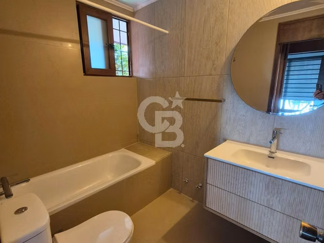 LUMINOSA CASA CHILENA REMODELADA - Imagen 15