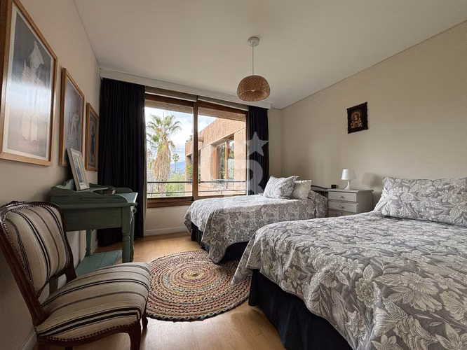 Exclusiva Casa en Vitacura con Gran vista y Jardín - Imagen 19